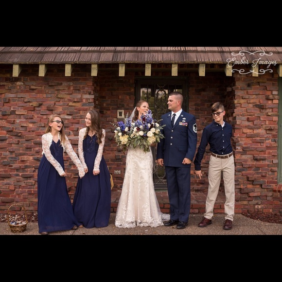 Meet your Posher, Lacy - Picture 3 of 4